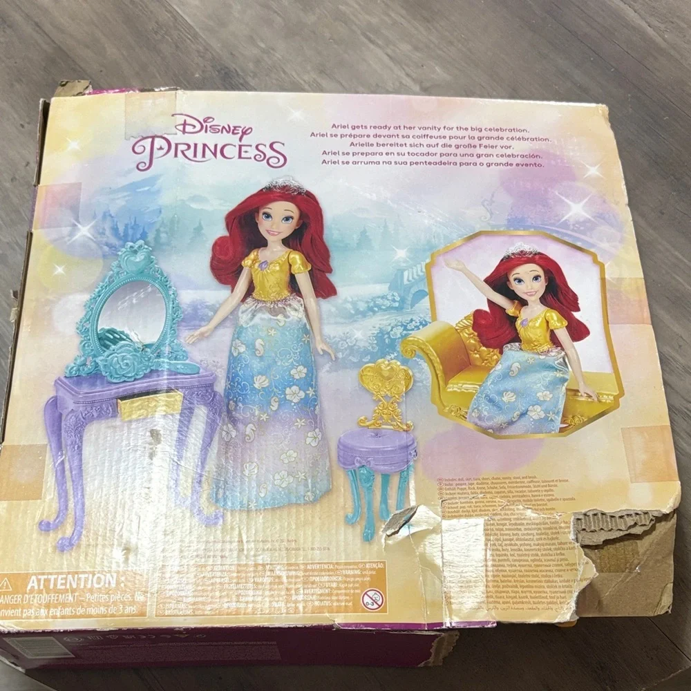 Hasbro Disney Princess Ariel Vanity Playset - Purple, Yellow & Green